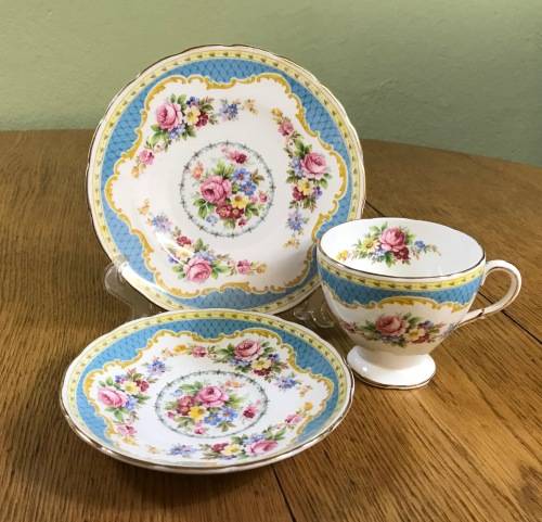 TEA TRIO=E. BRAIN and Co=FOLEY WORKS=Pattern 2700=WINDSOR BLUE=1936-48=FENTON=STAFFORDSHIRE=ENGLAND.