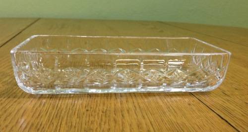 CUT GLASS DISH RECTANGULAR 150mm long x 75mm wide x 32mm deep STAR CUT SHAPES BUTTER DISH LINER.