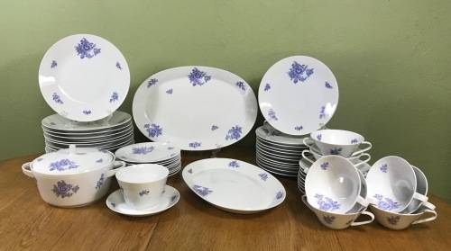 DINNER SERVICE=BLUE + WHITE=HUTSCHENREUTHER=GERMANY=NOBLESSE=FLORAL=FLOWERS=PIECES=8 PLACE=53 Pieces