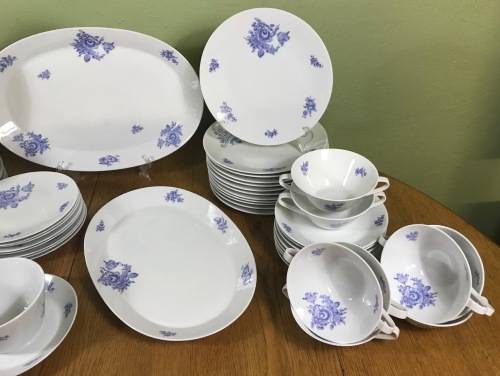 DINNER SERVICE=BLUE + WHITE=HUTSCHENREUTHER=GERMANY=NOBLESSE=FLORAL=FLOWERS=PIECES=8 PLACE=53 Pieces