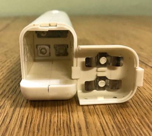 PEELER ELECTRIC EMSON BATTERY OPERATED Uses 4 AA 15v Alkaline batteries LIKE NEW in its BOX!!!