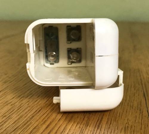 PEELER ELECTRIC EMSON BATTERY OPERATED Uses 4 AA 15v Alkaline batteries LIKE NEW in its BOX!!!