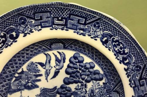 ROYAL VENTON WARE PLATE BURSLEM ENGLAND WILLOW PATTERN BLUE and WHITE STEVENTON + SONS ORIENTAL BIRD