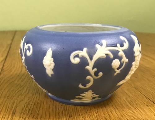 WEDGWOOD style BOWL BLUE and WHITE NO LID Please read notes.......