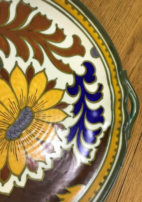 GOUDA ROYAL Zuid Holland BOWL PLATE CHARGER 1948 3236 544? DAHLIA PATTERN FLOWERS FLORAL 3 HANDLES.