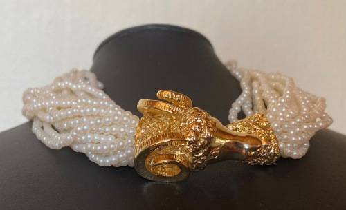 CAROLEE JEWELLERY USA 24 STRAND GLASS FAUX PEARL CHOKER NECKLACE RAMS HEAD CLASP 70`s STUNNING!!!!!!