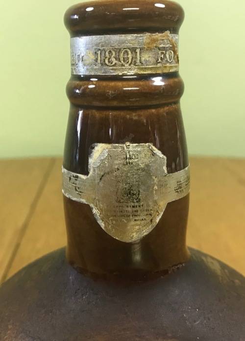 DECANTER PORCELAIN CHIVAS ROYAL SALUTE WHISKY BOTTLE BROWN COPELAND SPODE ABERDEEN SCOTLAND ENGLAND