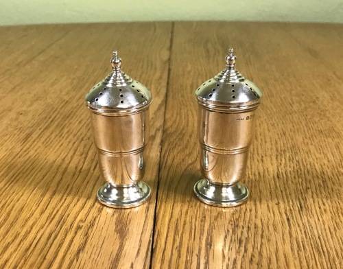 PEPPER SHAKERS x pair (2) STERLING SILVER BIRMINGHAM 1941 ERNEST W. HAYWOOD ENGLAND GREAT BRITAIN