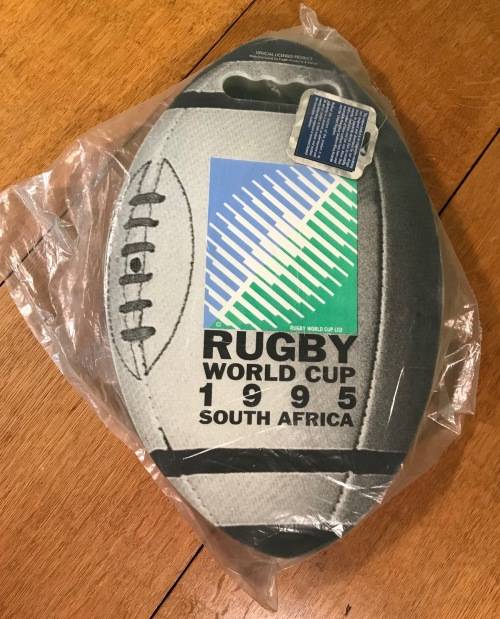 1995 WORLD CUP RUGBY SPECTATORS CUSHION NEW STILL IN WRAPPING!