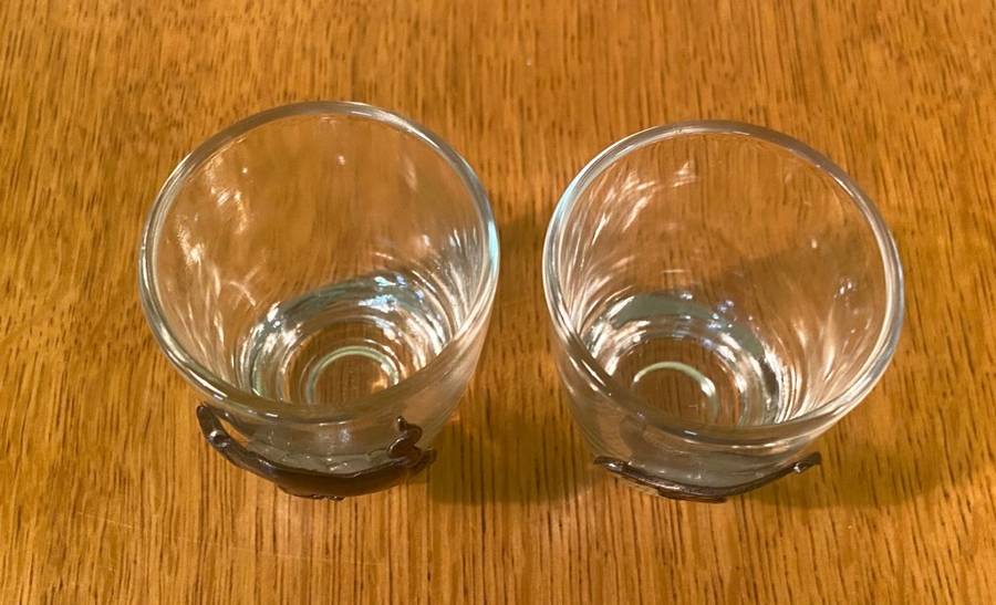 2 x BLUE BULLS SHOT GLASSES with metal Insignia attached. Blou Bulle.