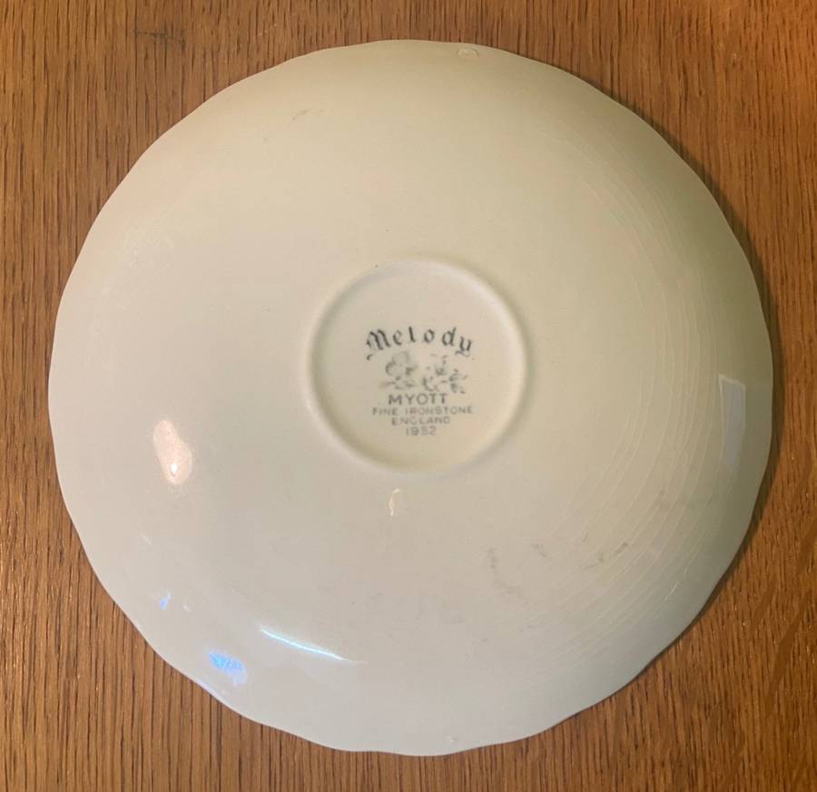 MYOTT - FINE IRONSTONE - ENGLAND - 1982 - SAUCER  BLUE and WHITE - FLOWERS - STUNNING!!!!!