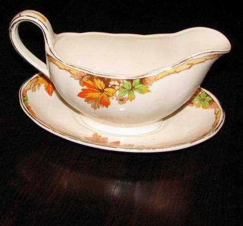 GRAVY BOAT & Saucer = Grindley CREAM PETAL pattern!! Good Condition = Read Notes!!!!!!!!!