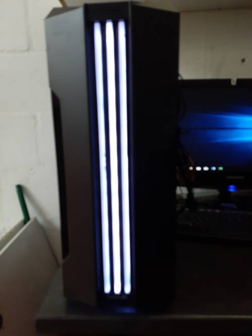 PC wit Intel Core i7 2600, 500gbHDD, 4GB DDR3 RAM