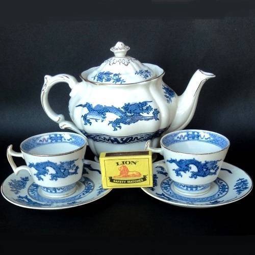 Booths Dragon Pattern. SMALL TEAPOT, 2 CUPS AND 2 SAUCERS. Antique (1912 Patent) Lovely condition.