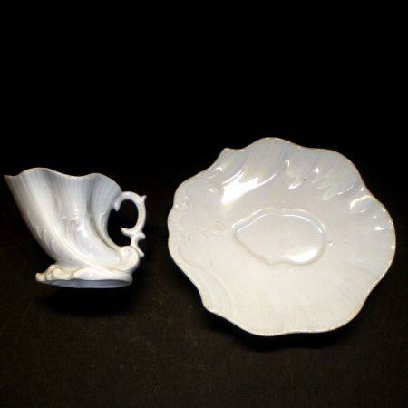 Image of cup & saucer