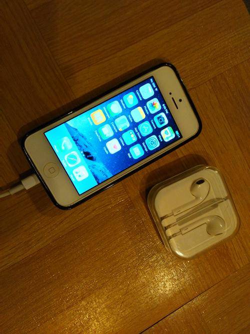 Apple iPhone 5 64 gb WHITE