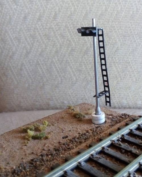 ZAR HO scale signals. 2 Aspect and 3 Aspect. The last 20. No more. Please read.