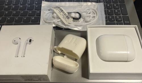 Apple Airpods 2 PLUS FREE EXTRAS