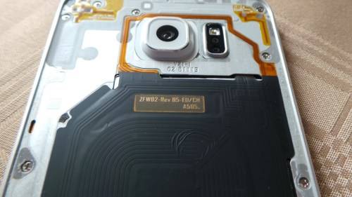 Samsung Galaxy S6 - SM - G920F Cellphone up for grabs **** LOW LOW SHIPPING ******