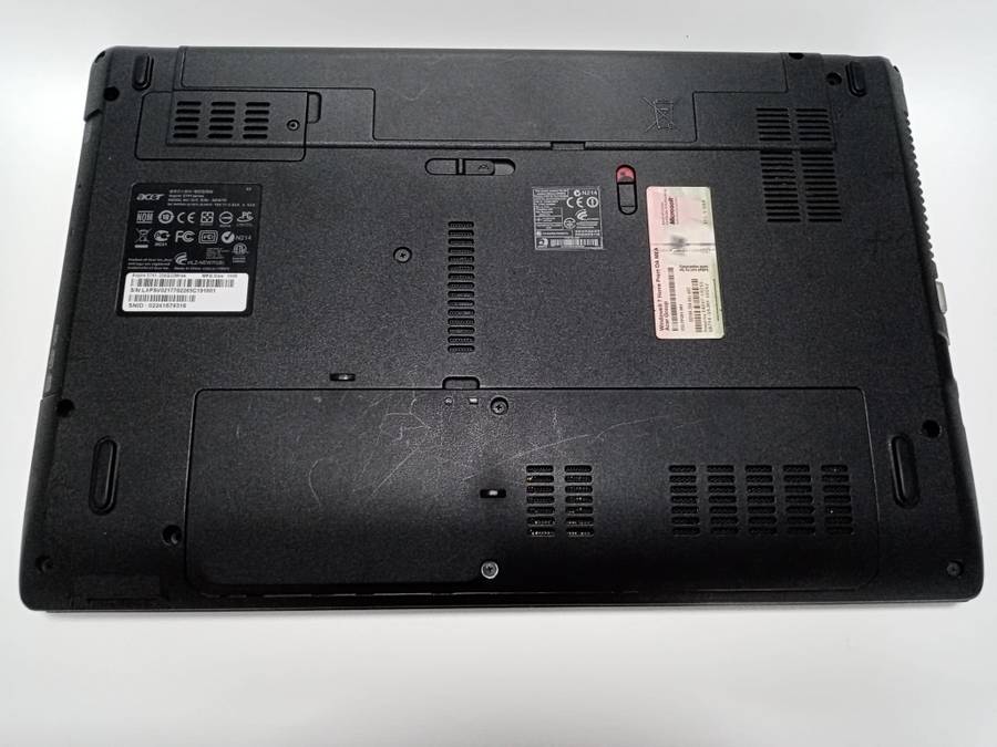 ACER LAPTOP CORE I3 - MODEL - 5741 up for Grabs - ******LOW LOW SHIPPING *****