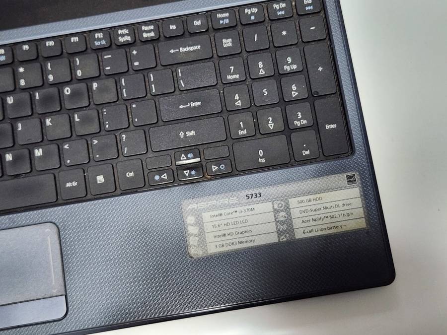 ACER ASPIRE CORE I3  LAPTOP - MODEL - 5733  SERIES up for Grabs - ******LOW LOW SHIPPING *****