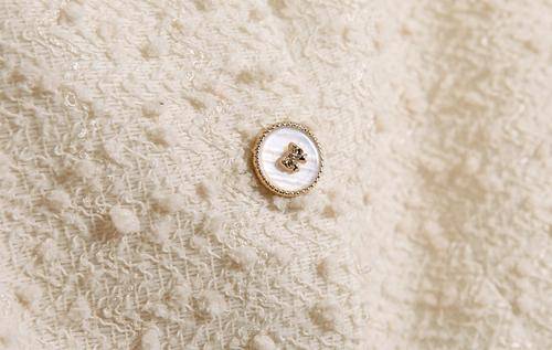 *Fashion Tokyo* Elegant Woolen Coat