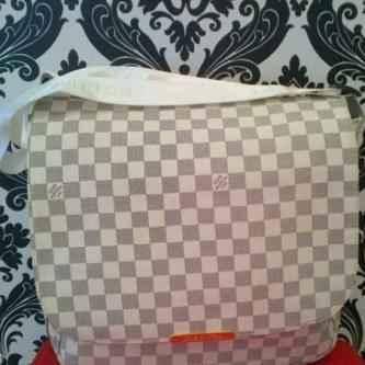 LV campus bag