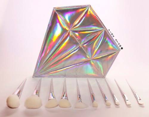 Pink Atom Holographic diamond make up brush set