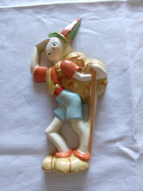 CROWN DEVON WALL FIGURE - SWISS/AUSTRIAN GIRL HIKER BY KATHLEEN PARSONS