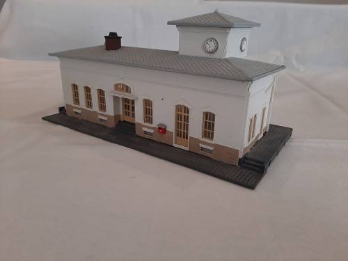 POLA Station building