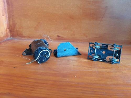 Electric Motor with very slow reduction gearbox