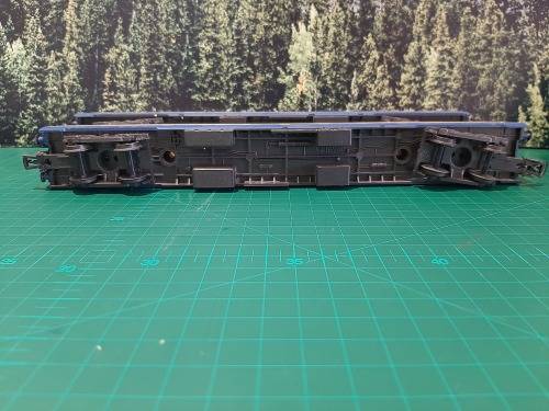 LIMA Blue Train Set (5E Locomotive with 3 coaches) BOXED