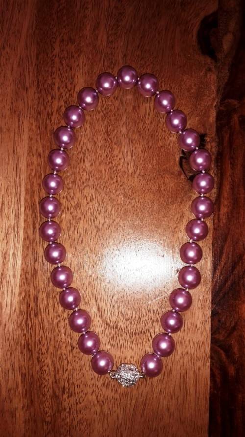Stunning Pink Pearl Necklace