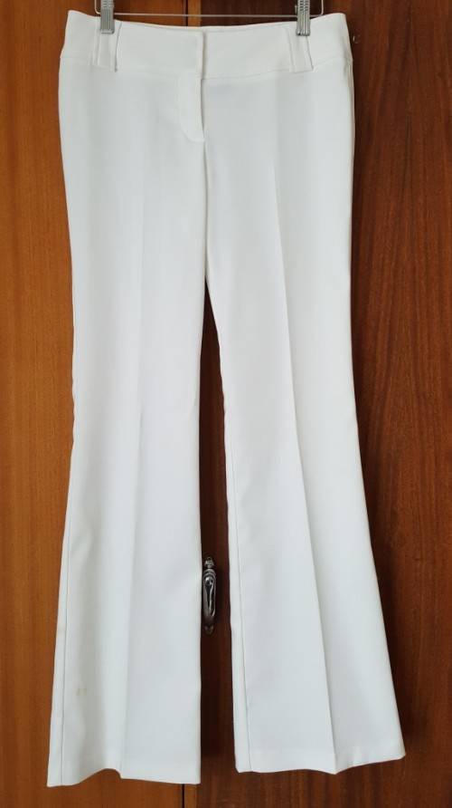 Stunning Off-White Pant Suit From Truworth