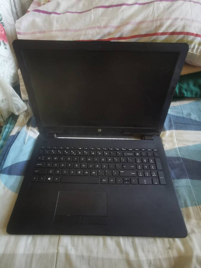 HP Laptop Model- 15-rb001ni  500gb HHD 4Gb ram