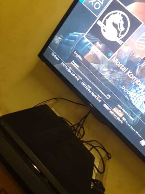PS4 SLIM 500GB (Read Description)