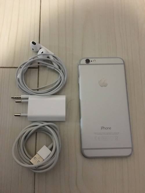 iPhone 6 16GB Silver EXCELLENT CONDITION