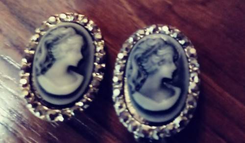 Cameo Earirngs