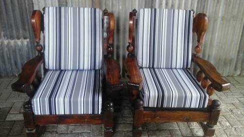 TWO FABULOUS VINTAGE SOLID WOOD CARVED ARM CHAIRS. SINGLE SEATERS. STUNNING AND STURDY!