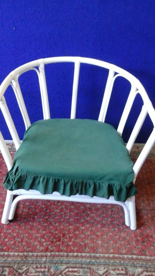 WOW!!!!! A STUNNING OVAL CRISP WHITE CANE CHAIR WITH A LARGE CONTINENTAL CUSHION