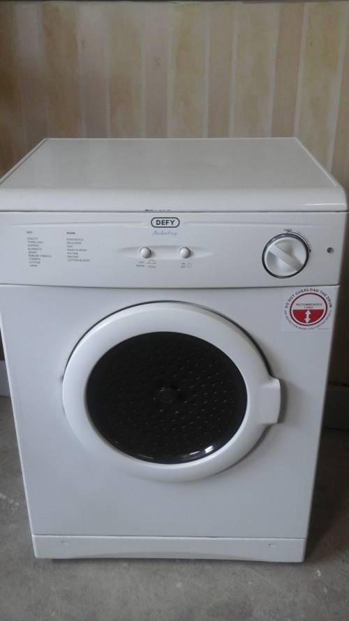 INCREDIBLE DEFY AUTODRYER MODEL DTD252. PERFECT FOR THOSE RAINY DAYS. FANTASTIC AND HANDY PIECE!