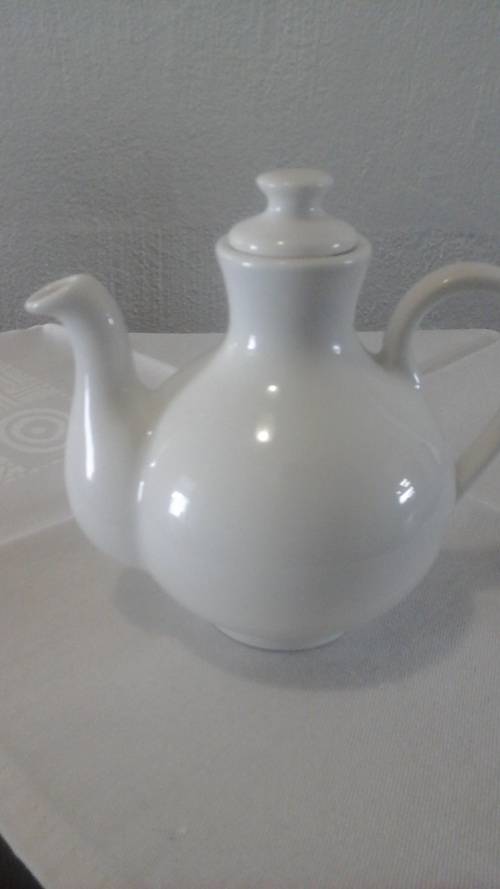 AMAZING POT BELLIED FINE PORCELAIN RAK TEA/COFFEE POT. STUNNING & USEFUL!