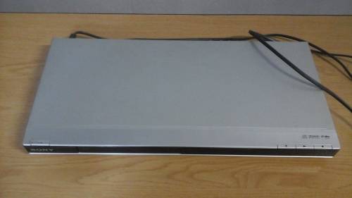 AWESOME SONY CD/ DVD PLAYER. MODEL: DVP-NS508P. TERRIFIC PIECE!