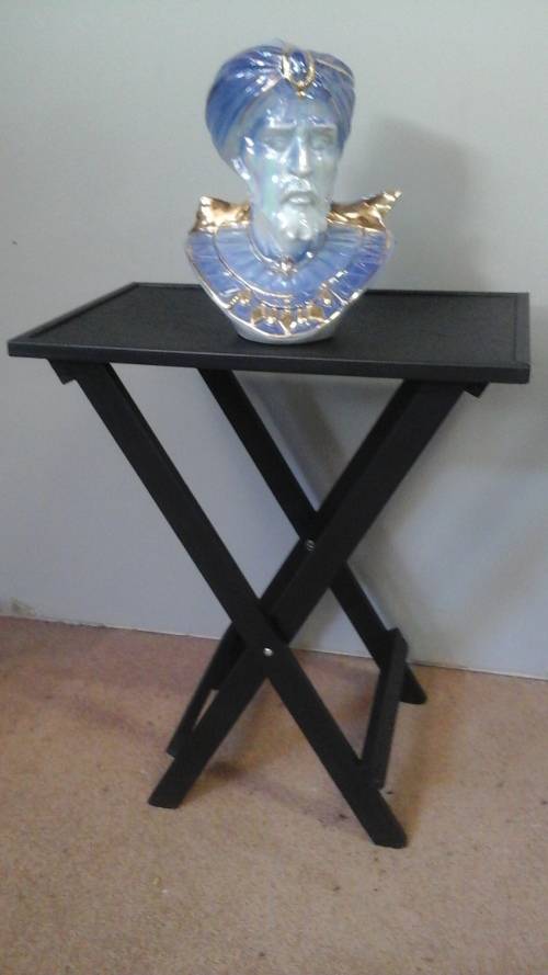 SIMPLY STUNNING WOODEN BUTLERS TABLE. BEAUTIFUL AND FUNCTIONAL PIECE, GREAT FOR SMALL SPACES!!