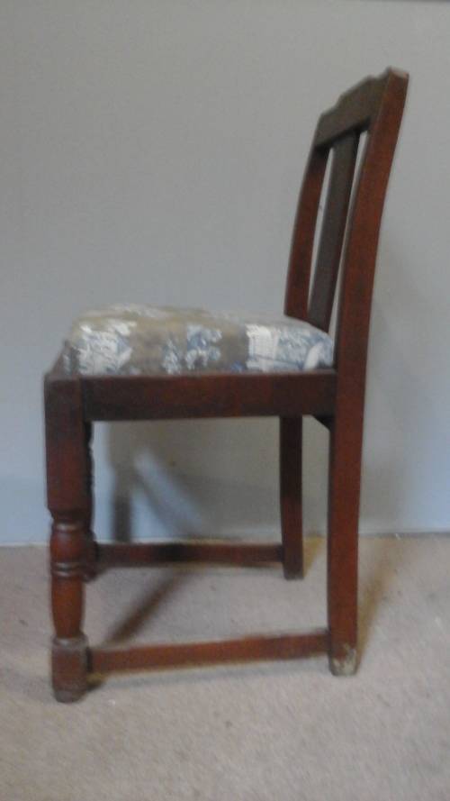MAGNIFICENT VINTAGE KIAAT/ IMBUIA DINING ROOM CHAIR. STUNNING & STURDY!