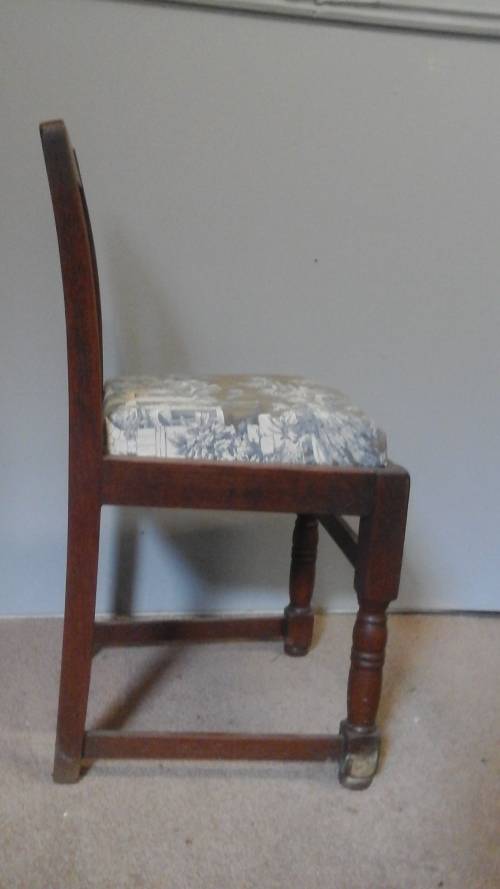 MAGNIFICENT VINTAGE KIAAT/ IMBUIA DINING ROOM CHAIR. STUNNING & STURDY!