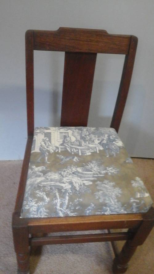 MAGNIFICENT VINTAGE KIAAT/ IMBUIA DINING ROOM CHAIR. STUNNING & STURDY!