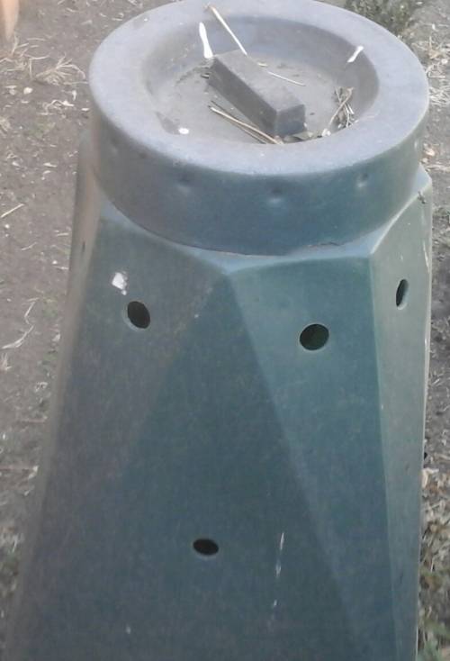 SPRING IS AROUND THE CORNER. TIME TO MAKE YOUR OWN COMPOST WITH THIS HANDY COMPOST BIN