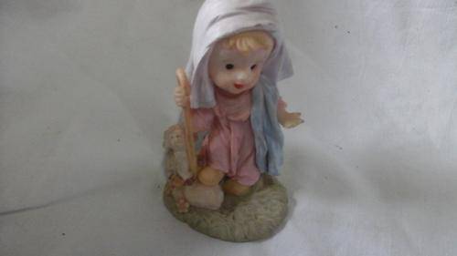 ANGELIC LITTLE SHEPHERD BOY.  PERFECT ADDITION TO YOUR COLLECTIBLE ORNAMENTS