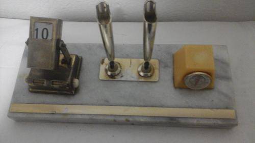 AWESOME VINTAGE MARBLE DESK ORGANISER.  PLACE FOR TWO PENS,CHANGEABLE CALENDER & THERMOMETER
